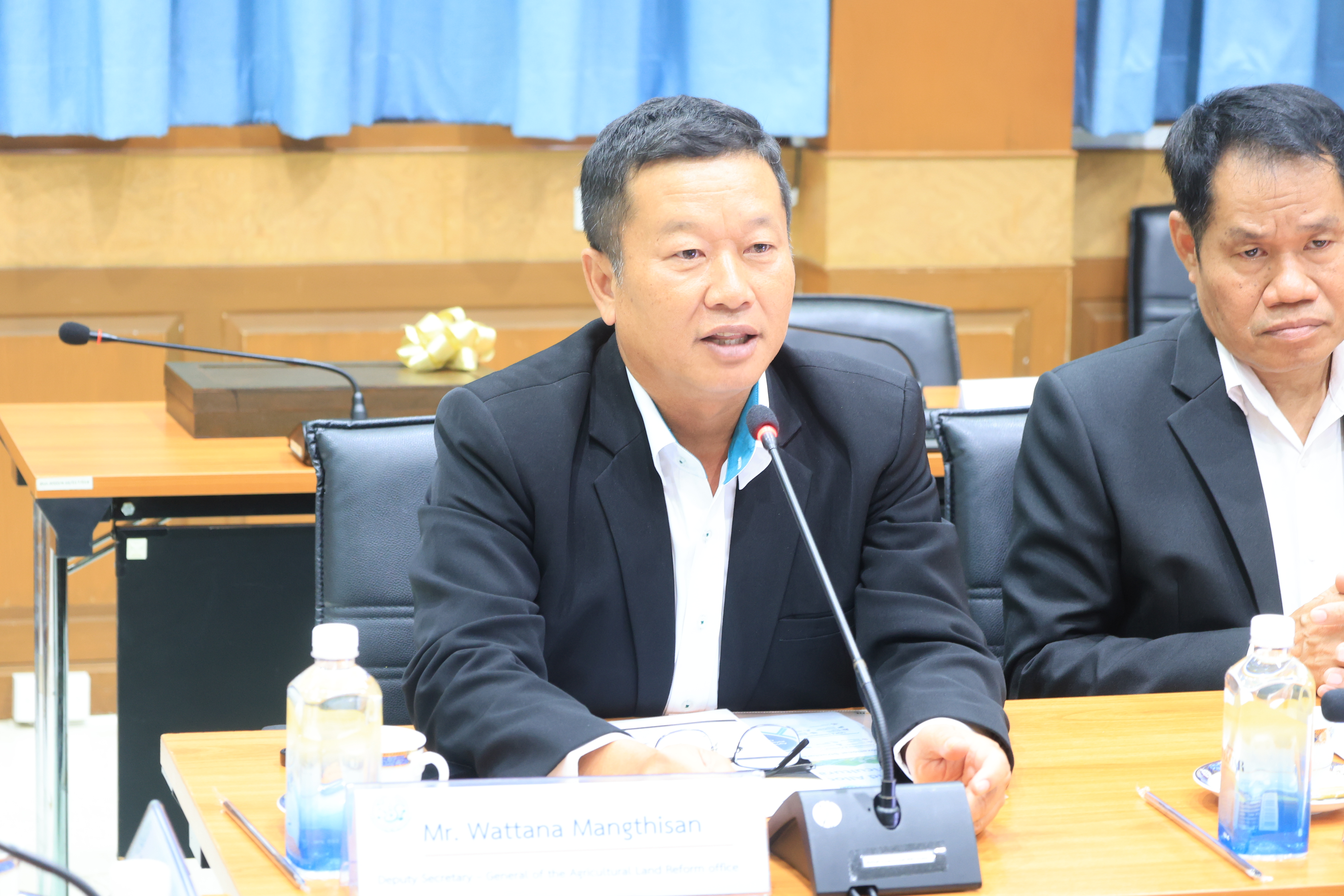 title - ส.ป.ก. ต้อนรับคณะผู้บริหารและเจ้าหน้าที่จากกรมบริหารและจัดการที่ดิน สปป.ลาว 